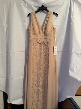 Sleeveless V-Neck Beaded Formal Gown in Champagne